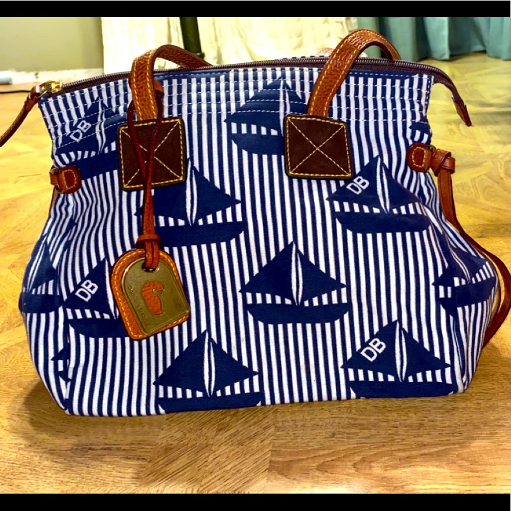 Dooney and Bourke tote bag